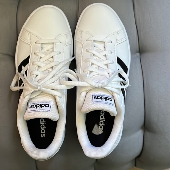 Shoes - Adidas sneakers